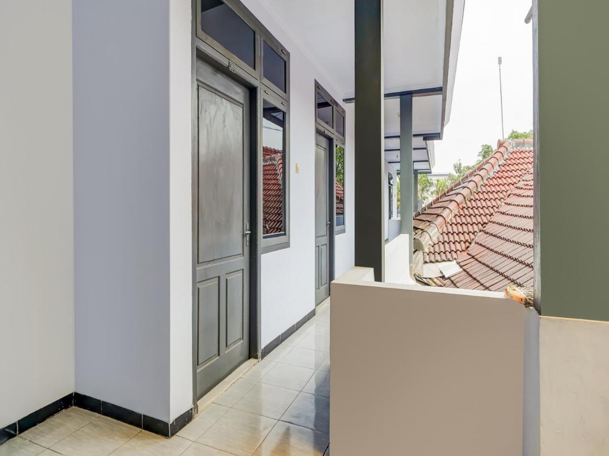 Spot On 90797 Sukun Syariah Homestay Malang Exterior foto