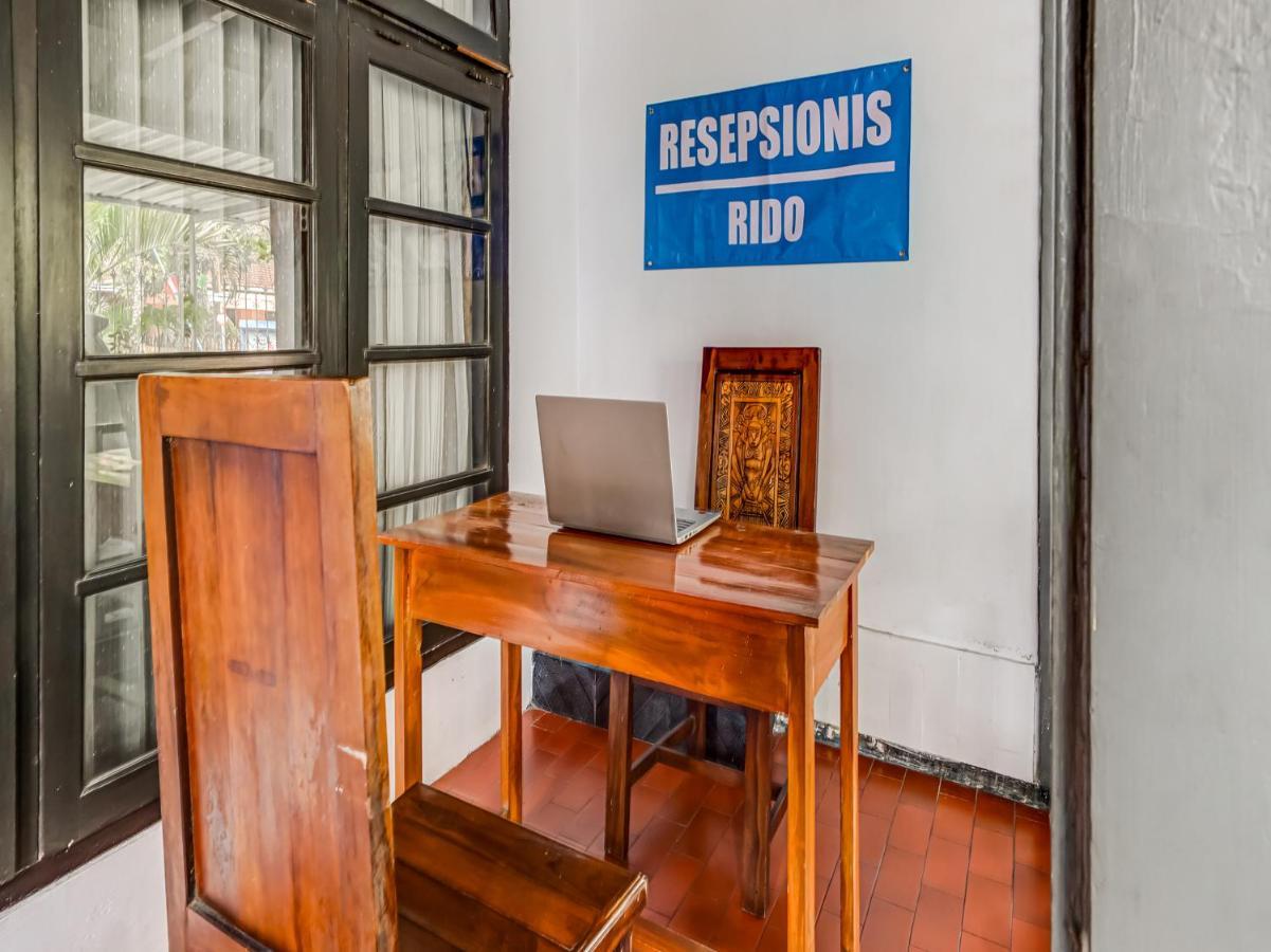 Spot On 90797 Sukun Syariah Homestay Malang Exterior foto