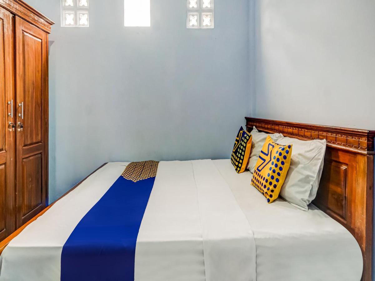 Spot On 90797 Sukun Syariah Homestay Malang Exterior foto
