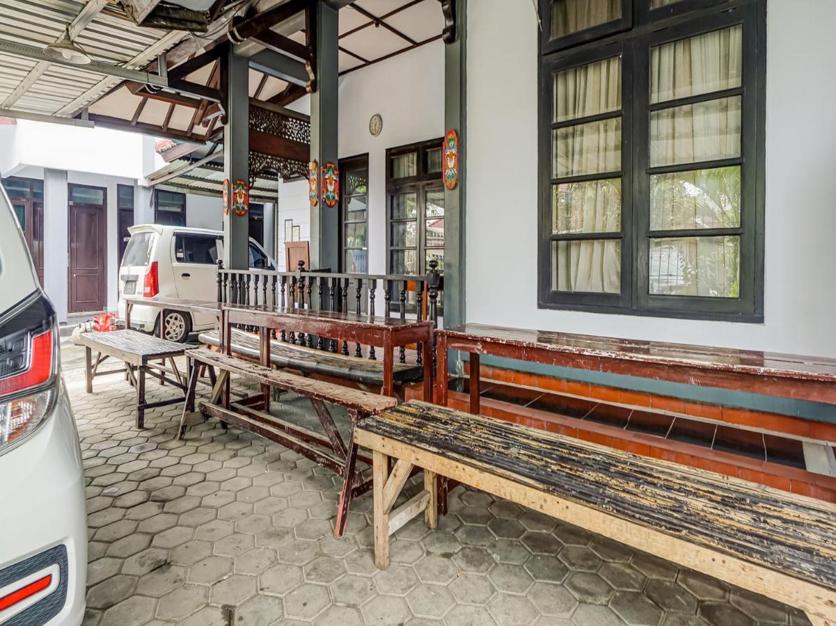 Spot On 90797 Sukun Syariah Homestay Malang Exterior foto